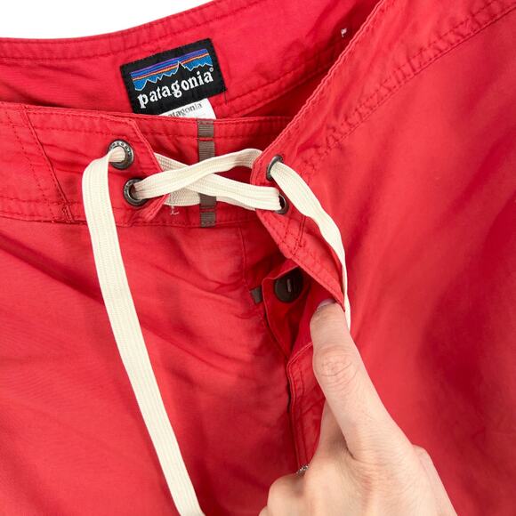 Patagonia Mens Red Swim Trunks Shorts Size 33 - Picture 3 of 9